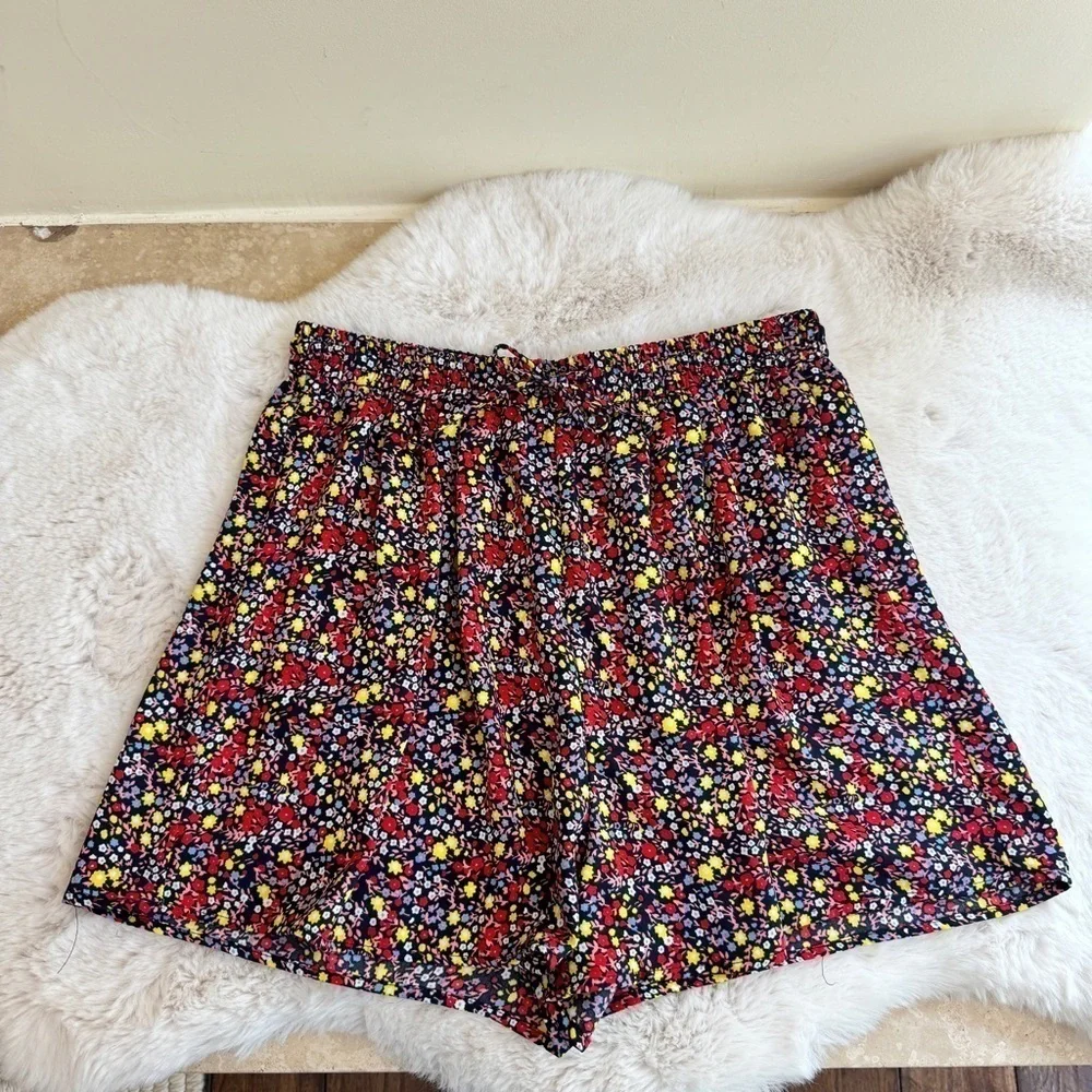 J Crew Floral Print Elastic Waist High Rise Womens Size S Pull On 3 inch Inseam